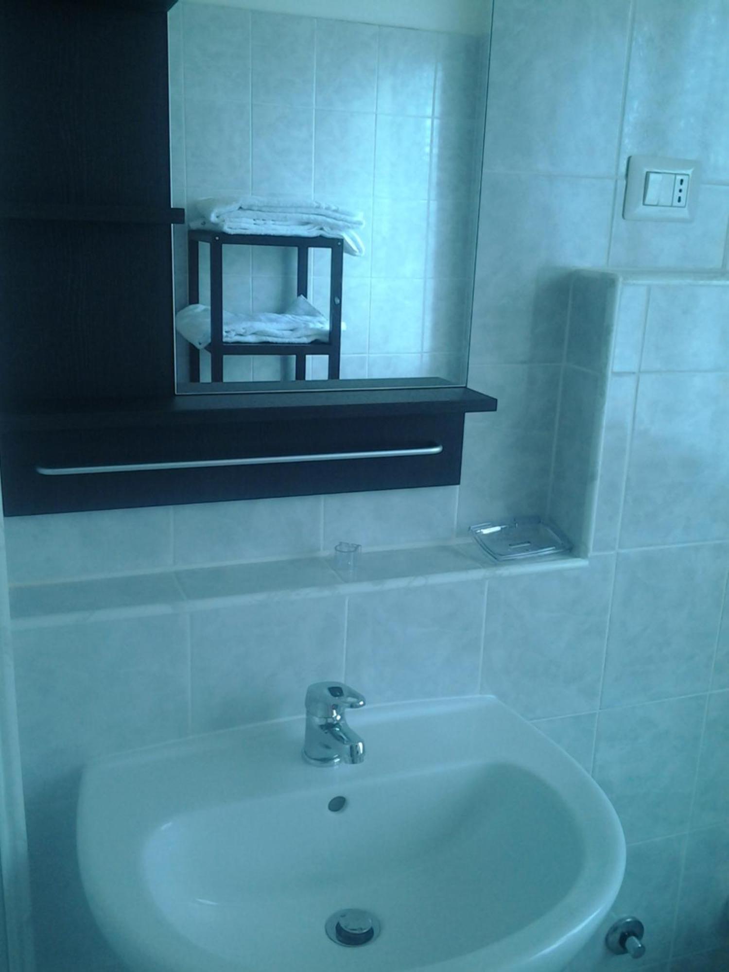 Locanda La Cascina San Giuliano Milanese Zimmer foto